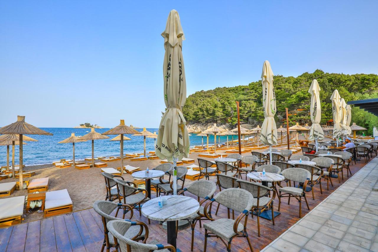 Hotel Plaza Lucice Petrovac Eksteriør billede