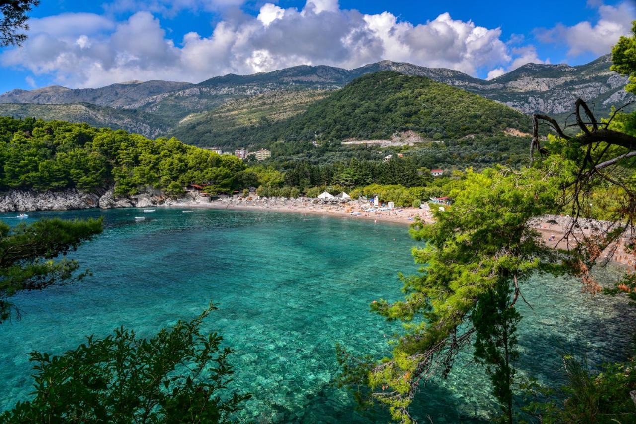 Hotel Plaza Lucice Petrovac Eksteriør billede